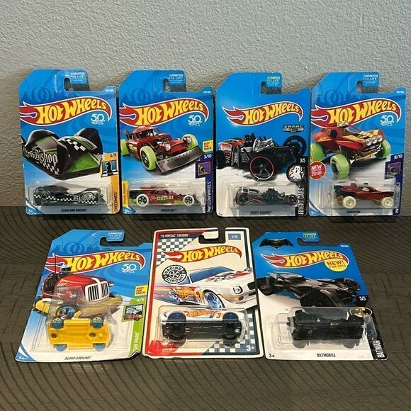 Other - Lot of 7 Hot Wheels years 2015 to 2017